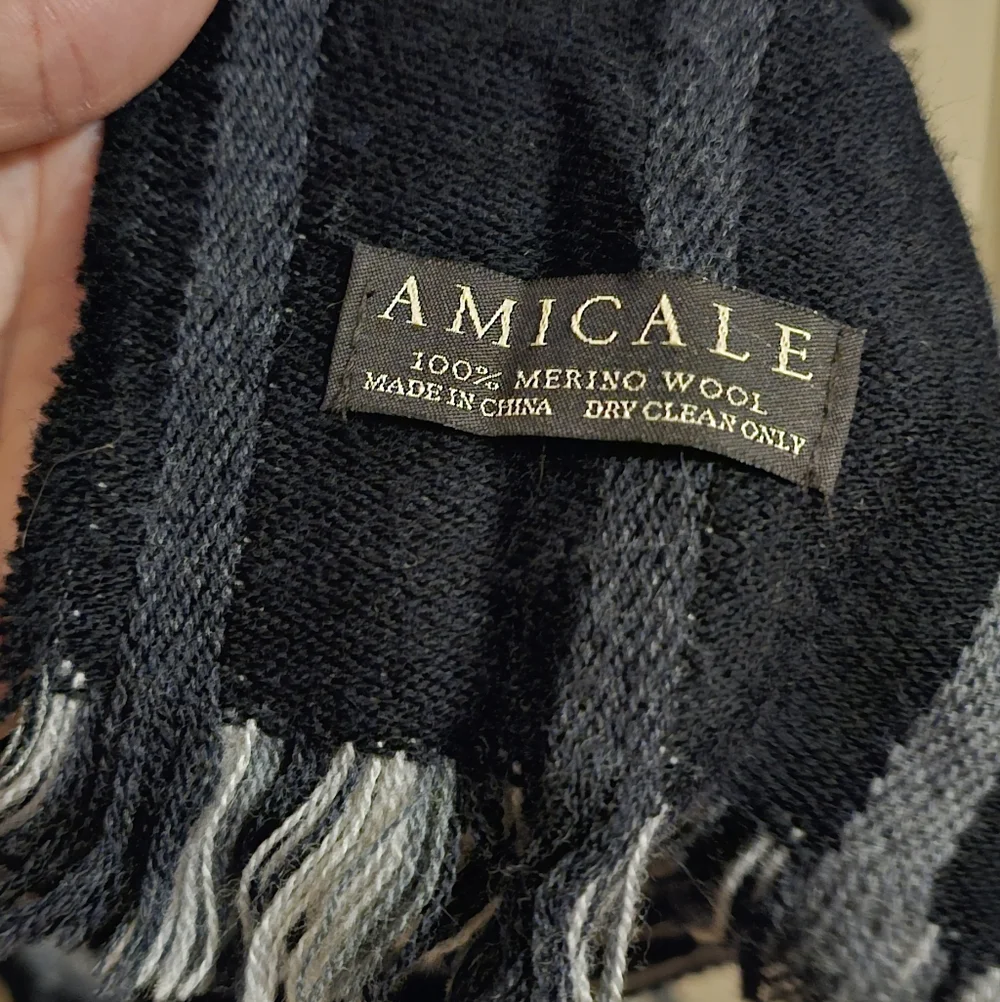 Amicale 100% Merino Wool Double Sided Design Scarf